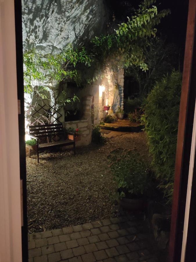 Les Troglos De Beaulieu Loches Εξωτερικό φωτογραφία