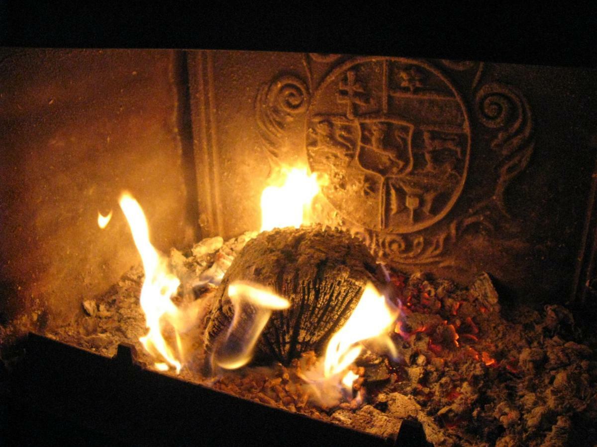 Les Troglos De Beaulieu Loches Εξωτερικό φωτογραφία